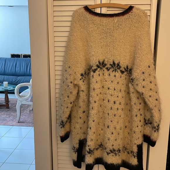 Vintage Jones New York Exclusive Hand Knit Cream/Black/Burgundy Cardigan - Picture 6 of 8